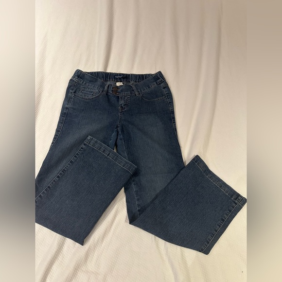 Thyme Maternity Jeans - Picture 1 of 3